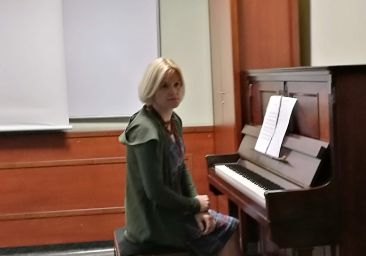 Szkoła do hymnu